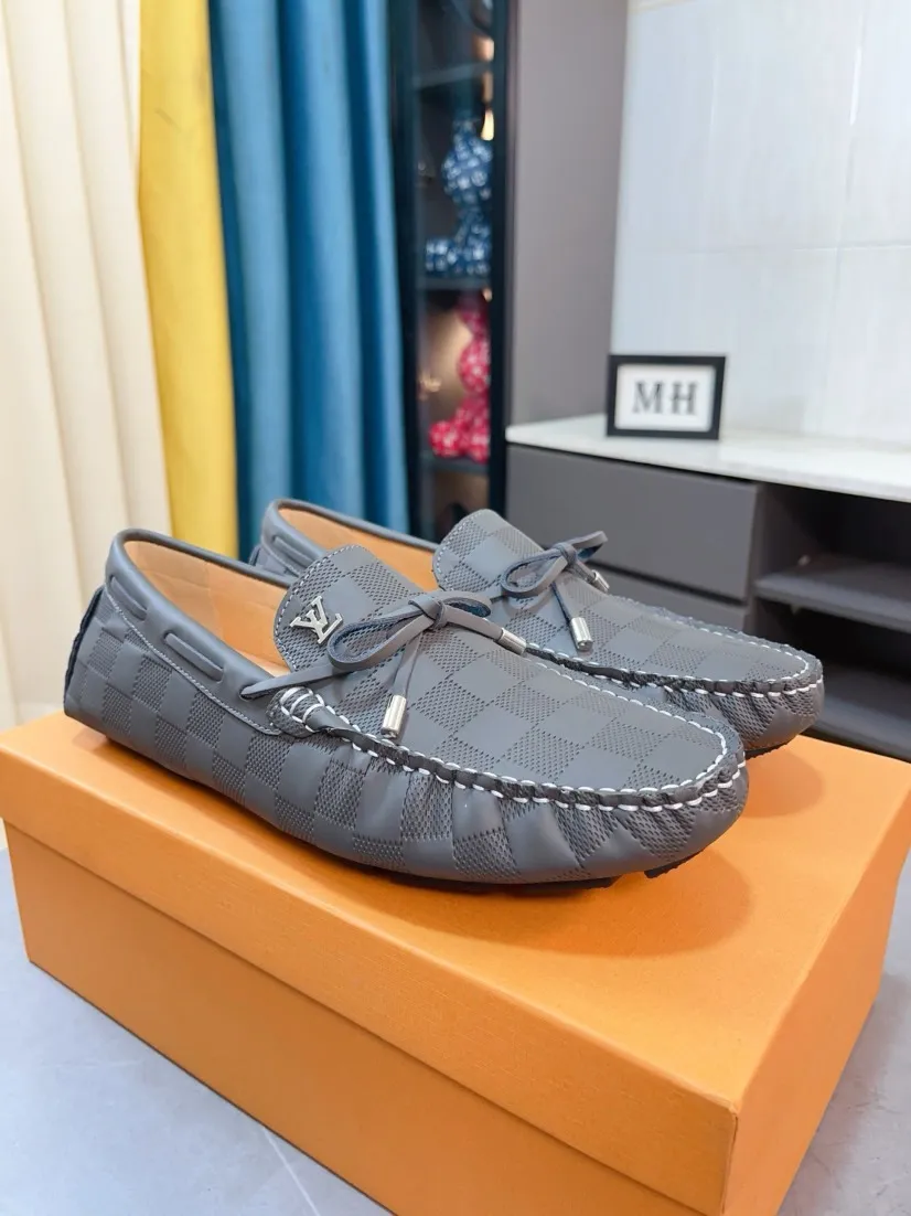 Men's men's shoes💰400🌹🌹[LV Louis Vuitton] New men's beanie shoes💝💝.. Top-grade imported cowhide embossed➕Comfortable leather lining. It is extremely skin-friendly and comfortable, feels very delicate, and the shape is very correct! Perfectly reflects the three-dimensional sense, code number: 38-44